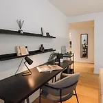 Tamariz - 1 Bedroom And Pool In Avenidas Novas Apartment *